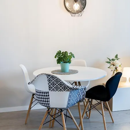 Winogrady Stylish By Bookinghost *