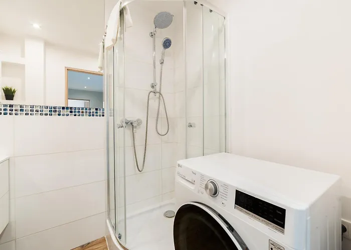 Winogrady Stylish By Bookinghost *